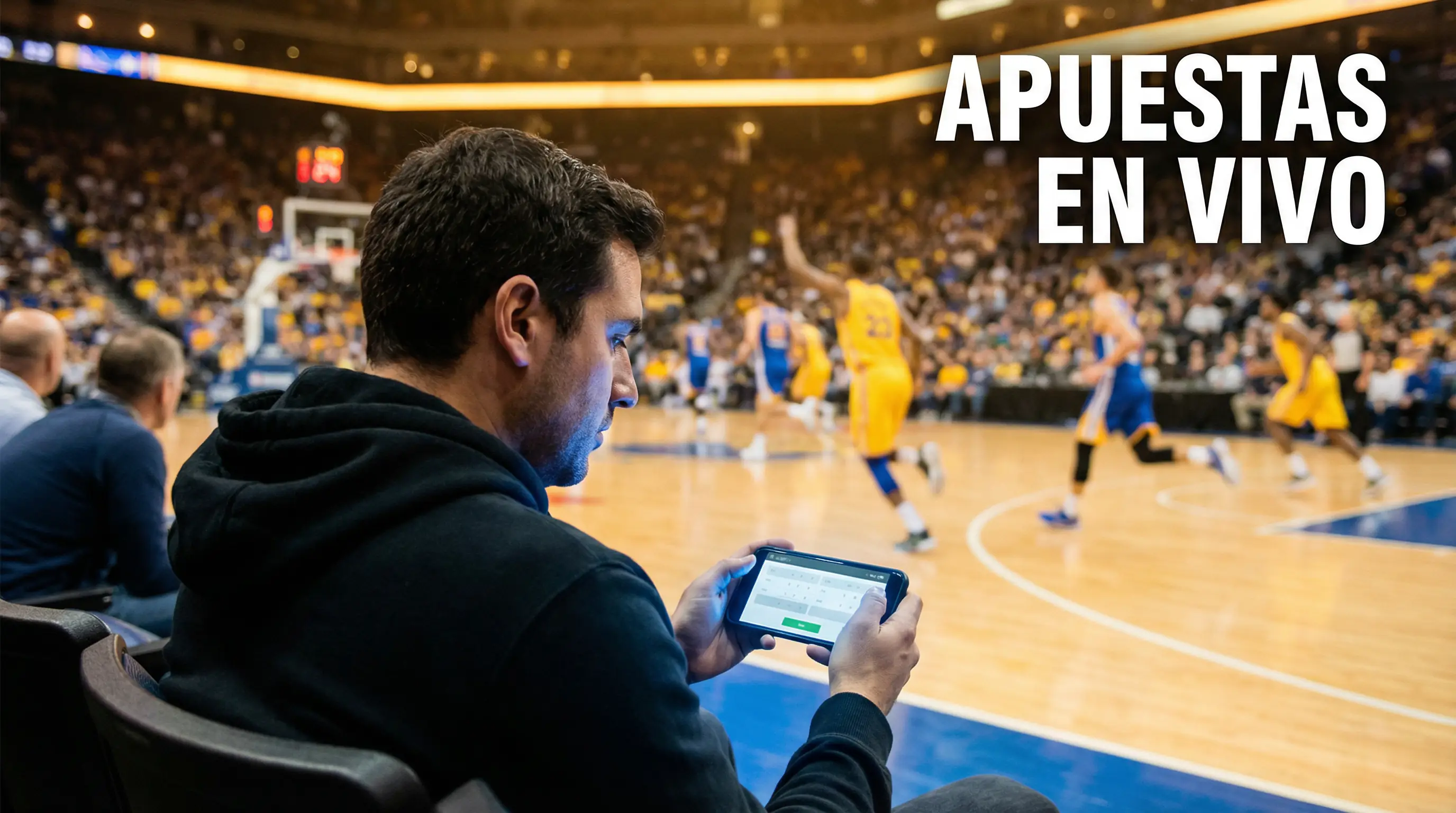 Apuestas en vivo de baloncesto — aficionado con smartphone viendo partido en pabellón
